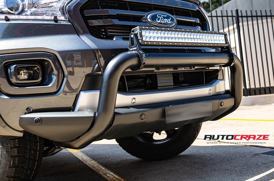 FORD RANGER BEAST BLACK MACHINED WITH DARK TINT